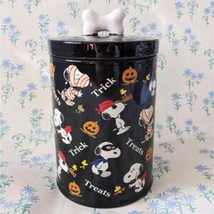Peanuts Snoopy Halloween Trick Or Treat Canister Black Cookie Jar Dog Bone Candy